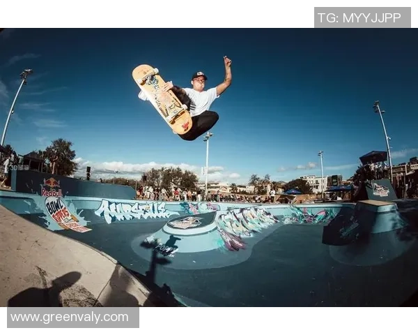 极限运动嘉年华精彩回顾上海滑板队展现无与伦比的力量与技巧 极限运动嘉年华精彩回顾上海滑板队展现无与伦比的力量与技巧